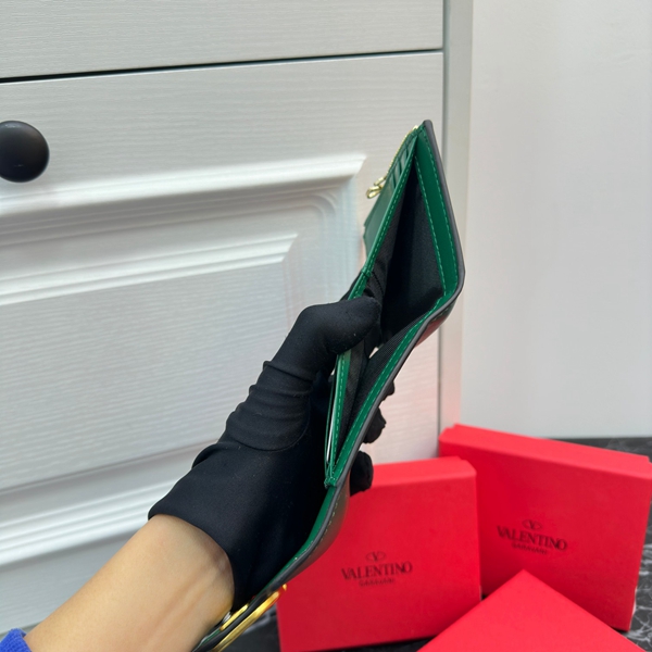 超激安ブランド財布偽物全体デザイン